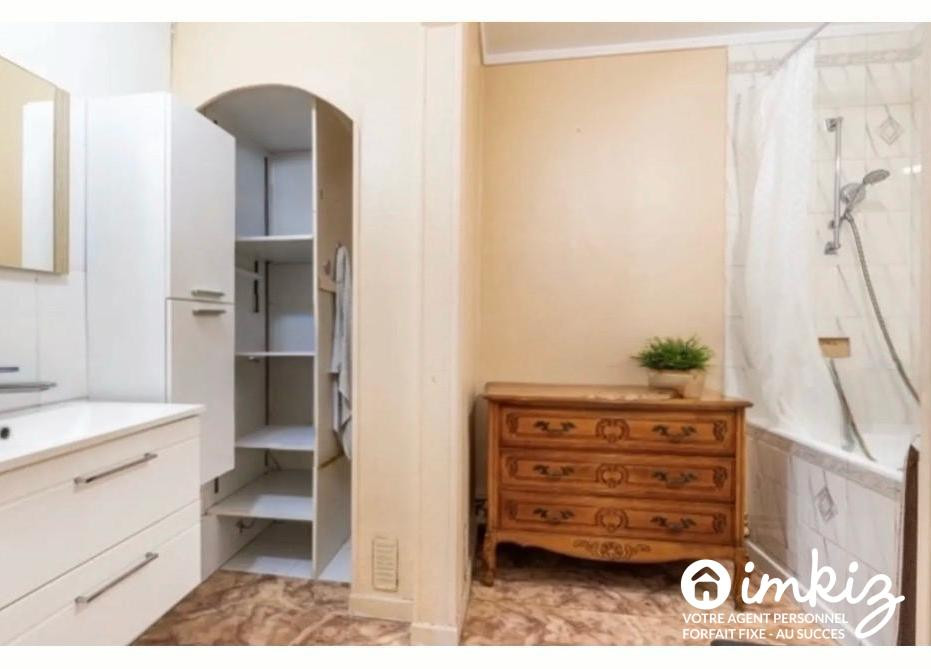 
                                                Vente
                                                 Appartement 5 pièces