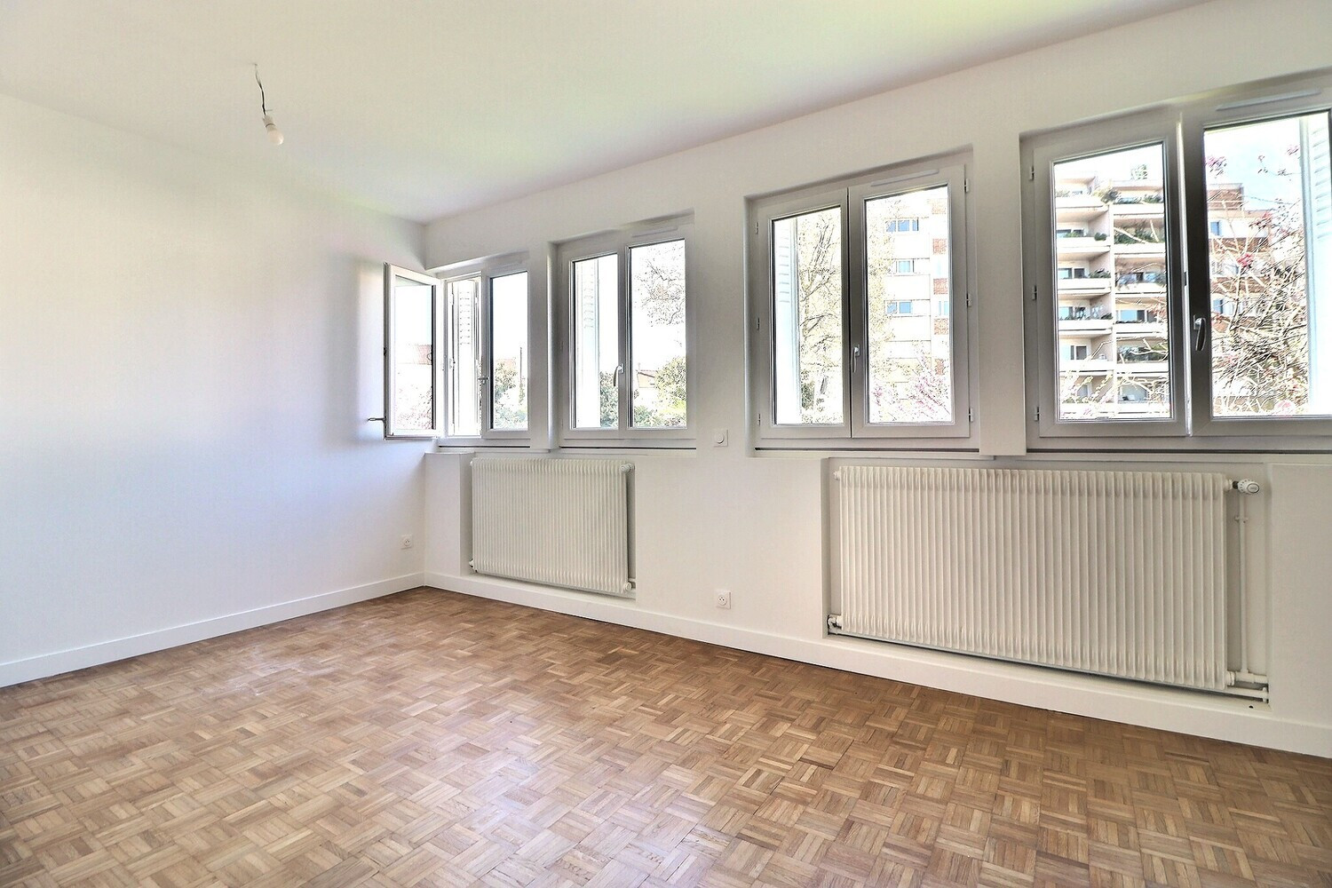 
                                                Vente
                                                 Appartement 5 pièces, 77m², Chatillon 92020