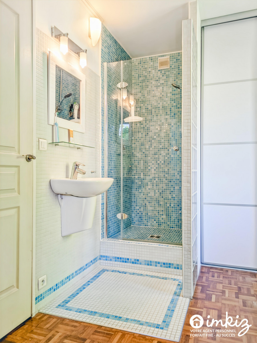 
                                                Vente
                                                 Appartement 5 pièces 85 m² au Vésinet Centre