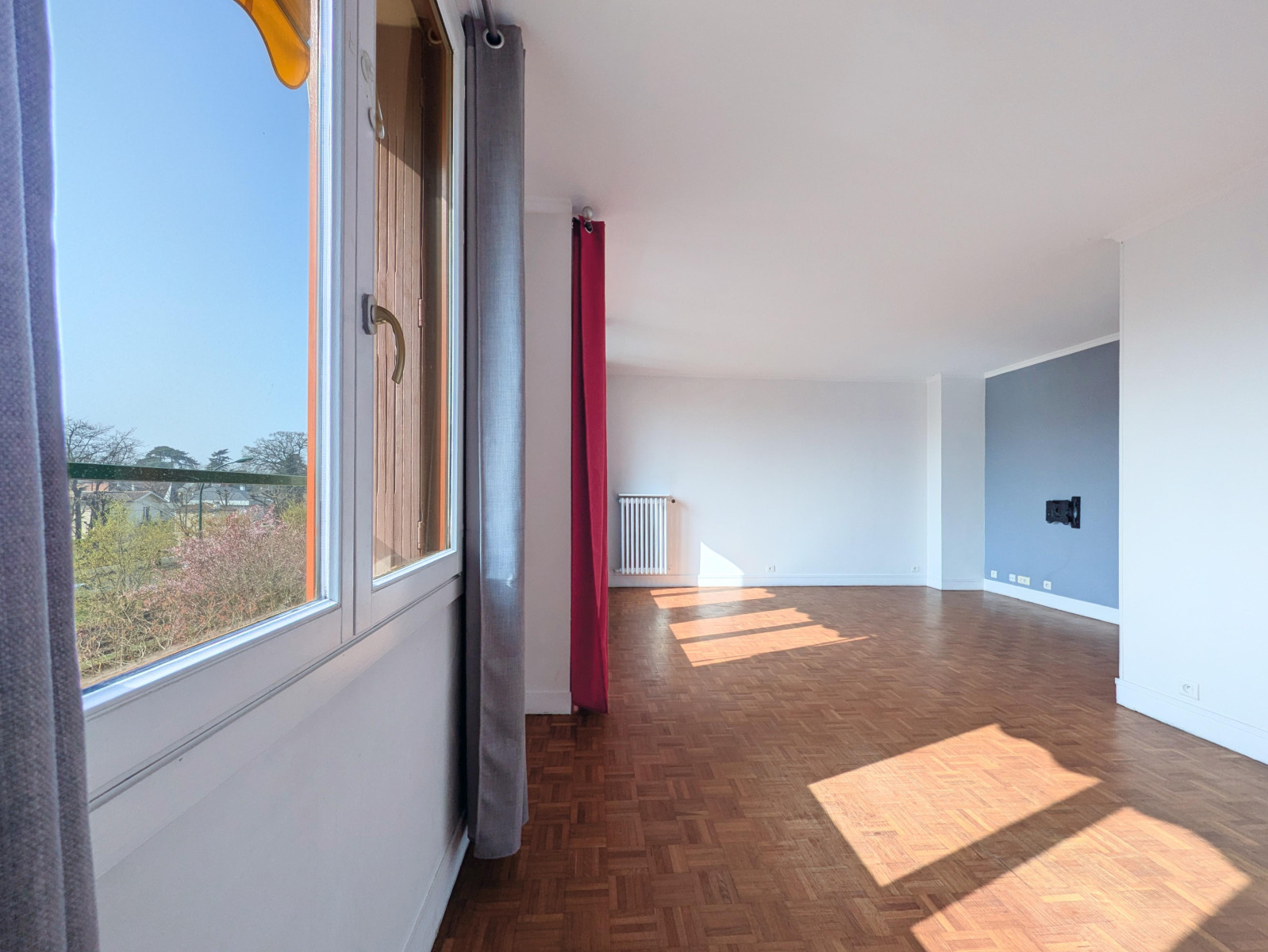 
                                                Vente
                                                 Appartement 5 pièces 85 m² au Vésinet Centre