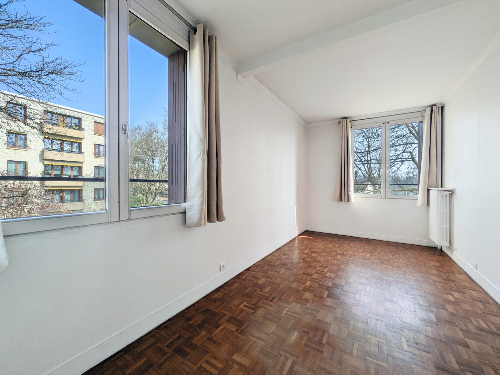 
                                                Vente
                                                 Appartement 5 pièces 85 m² au Vésinet Centre