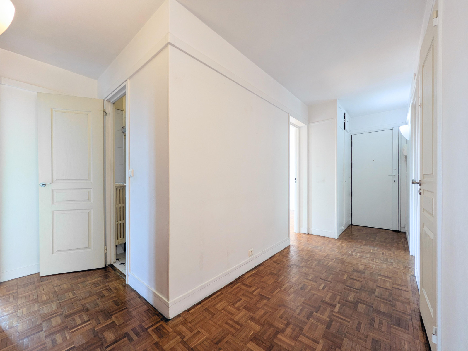 
                                                Vente
                                                 Appartement 5 pièces 85 m² au Vésinet Centre