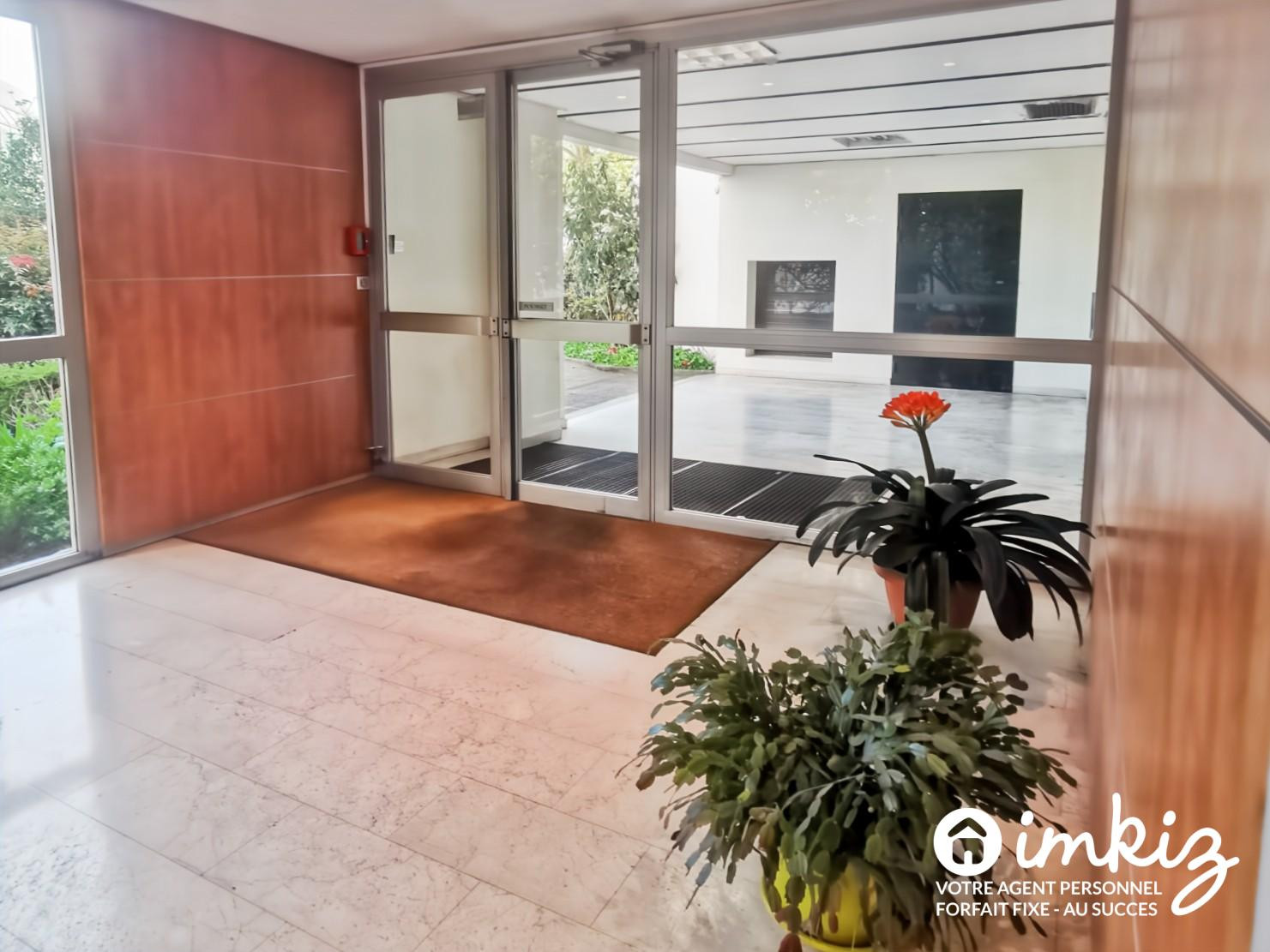 
                                                Vente
                                                 Appartement 5 pièces 98 M2 près de la tête d or