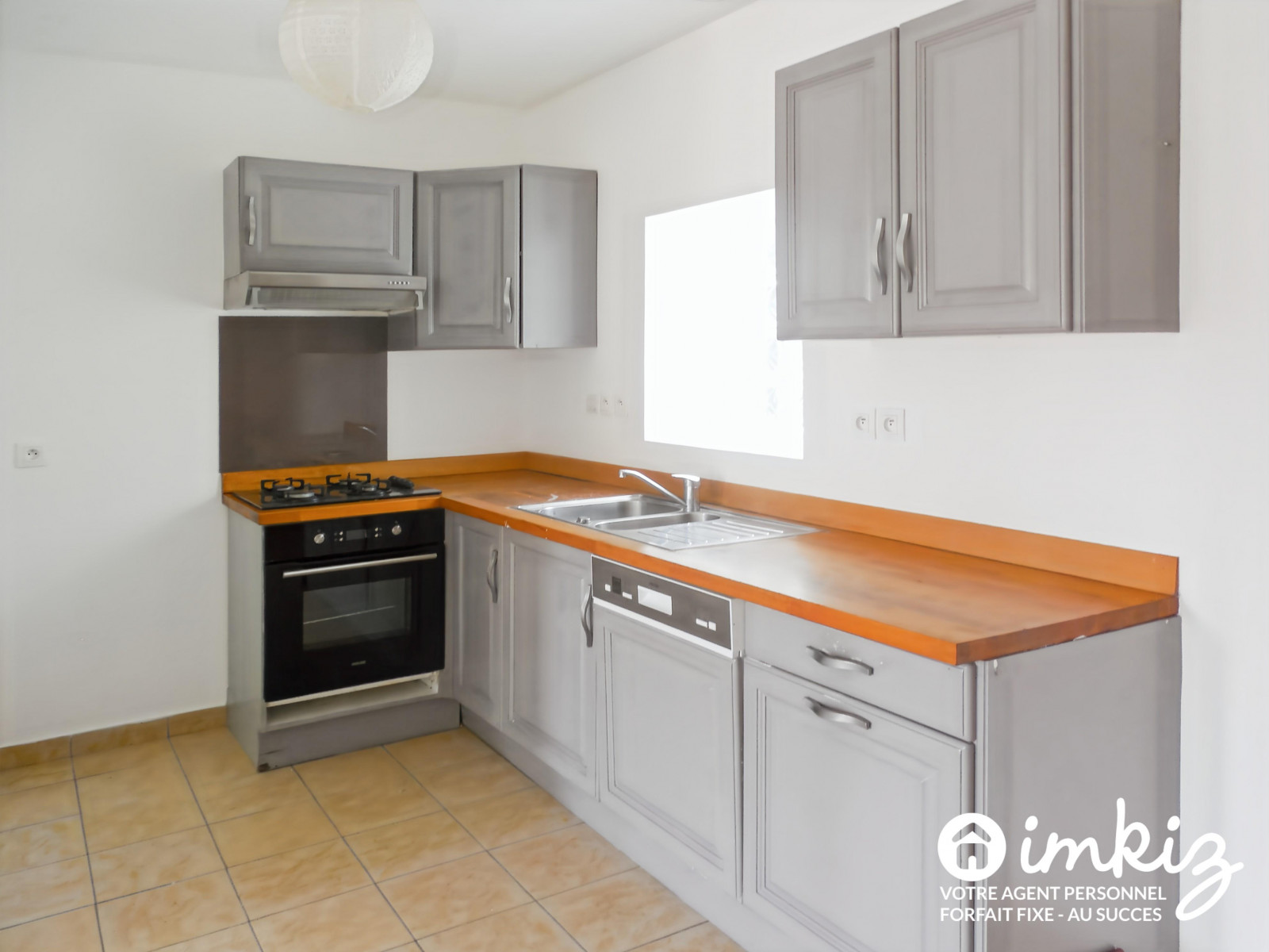 
                                                Vente
                                                 Appartement 5 pièces  au Nord du centre ville