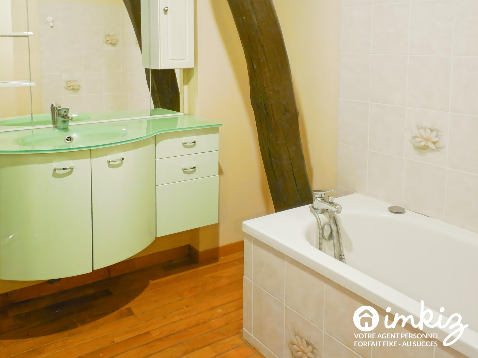 
                                                Vente
                                                 Appartement 5 pièces  au Nord du centre ville