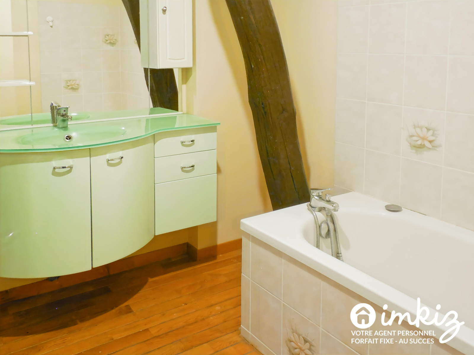 
                                                Vente
                                                 Appartement 5 pièces  au Nord du centre ville