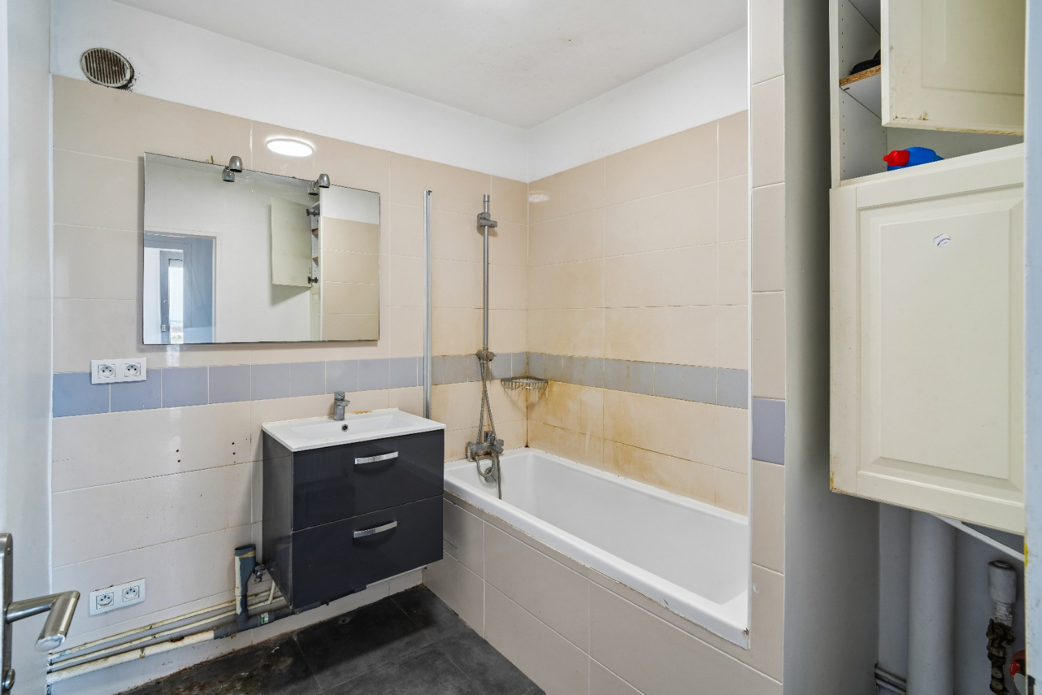 
                                                Vente
                                                 Appartement 5 pièces avec balcon - Colombes