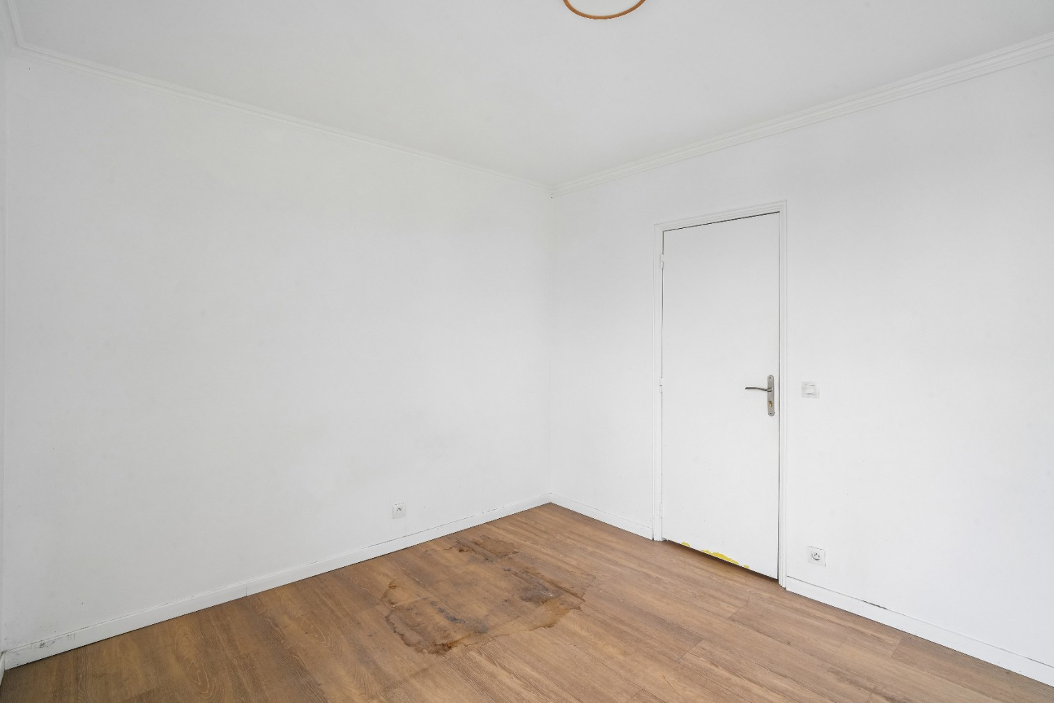 
                                                Vente
                                                 Appartement 5 pièces avec balcon - Colombes