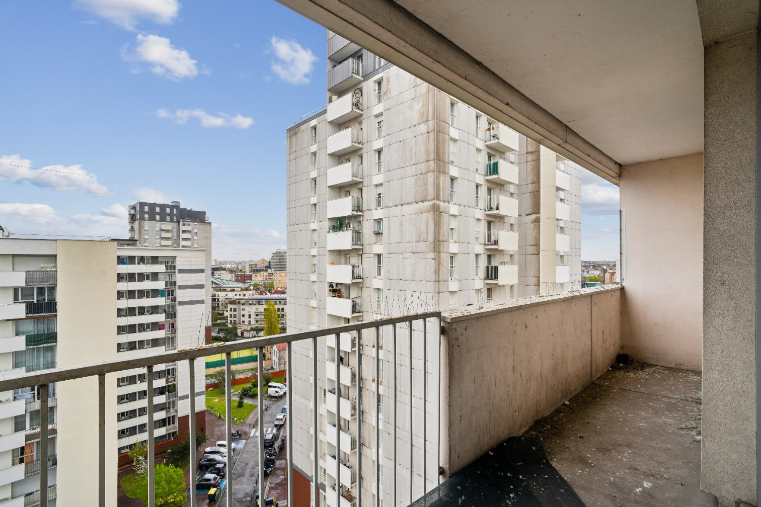
                                                Vente
                                                 Appartement 5 pièces avec balcon - Colombes