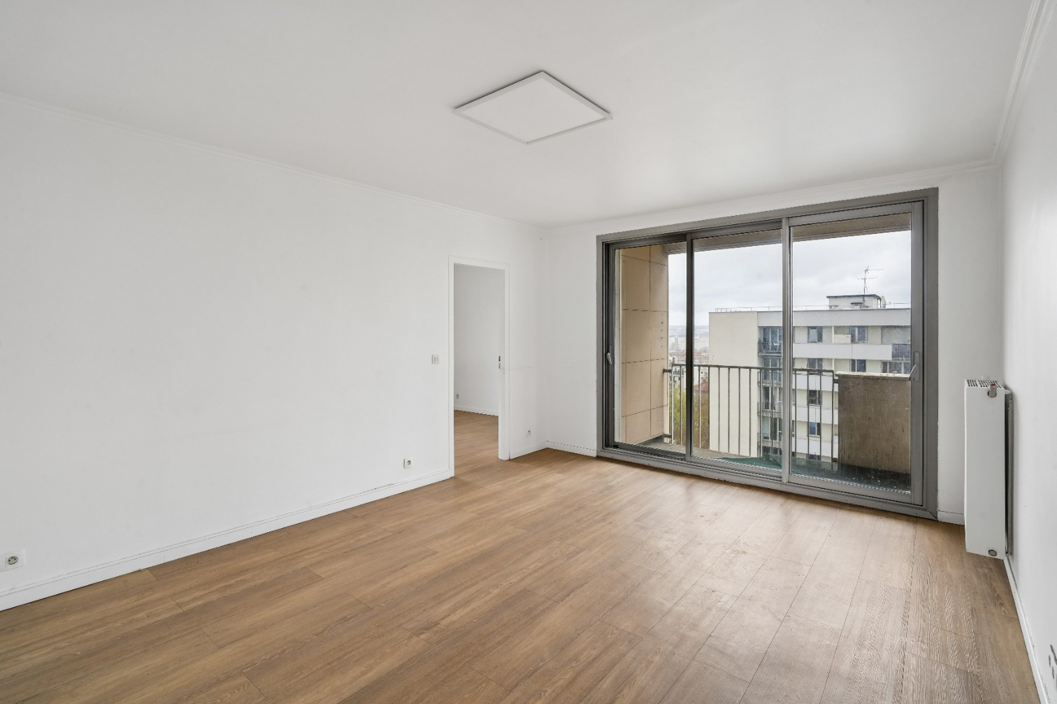 
                                                Vente
                                                 Appartement 5 pièces avec balcon - Colombes
