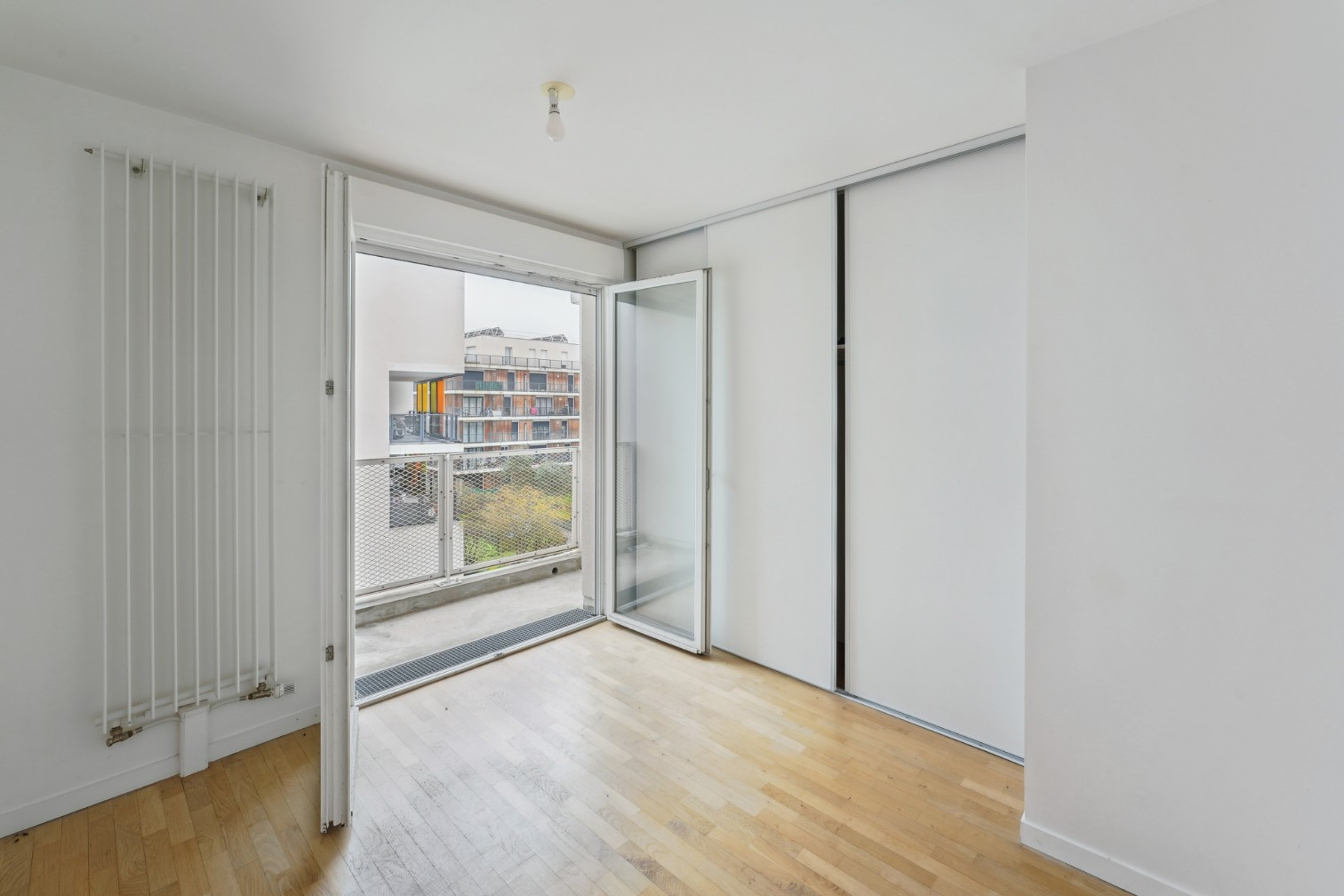 
                                                Vente
                                                 Appartement 5 pièces avec terrasse - Cergy