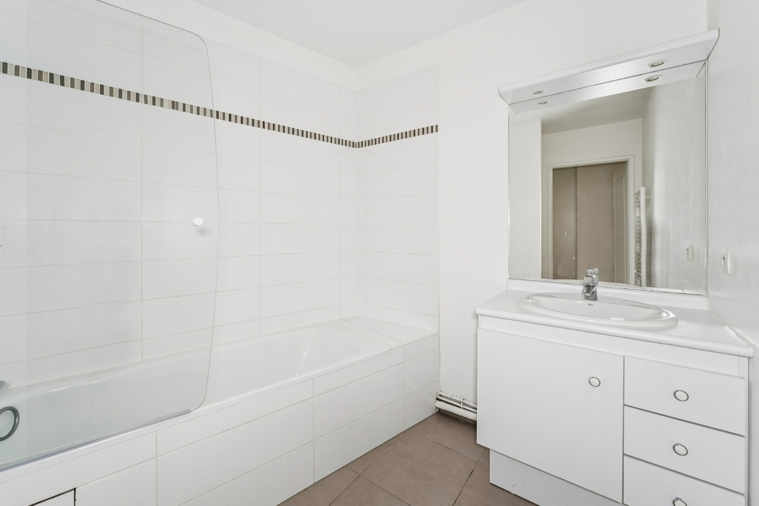 
                                                Vente
                                                 Appartement 5 pièces avec terrasse - Cergy