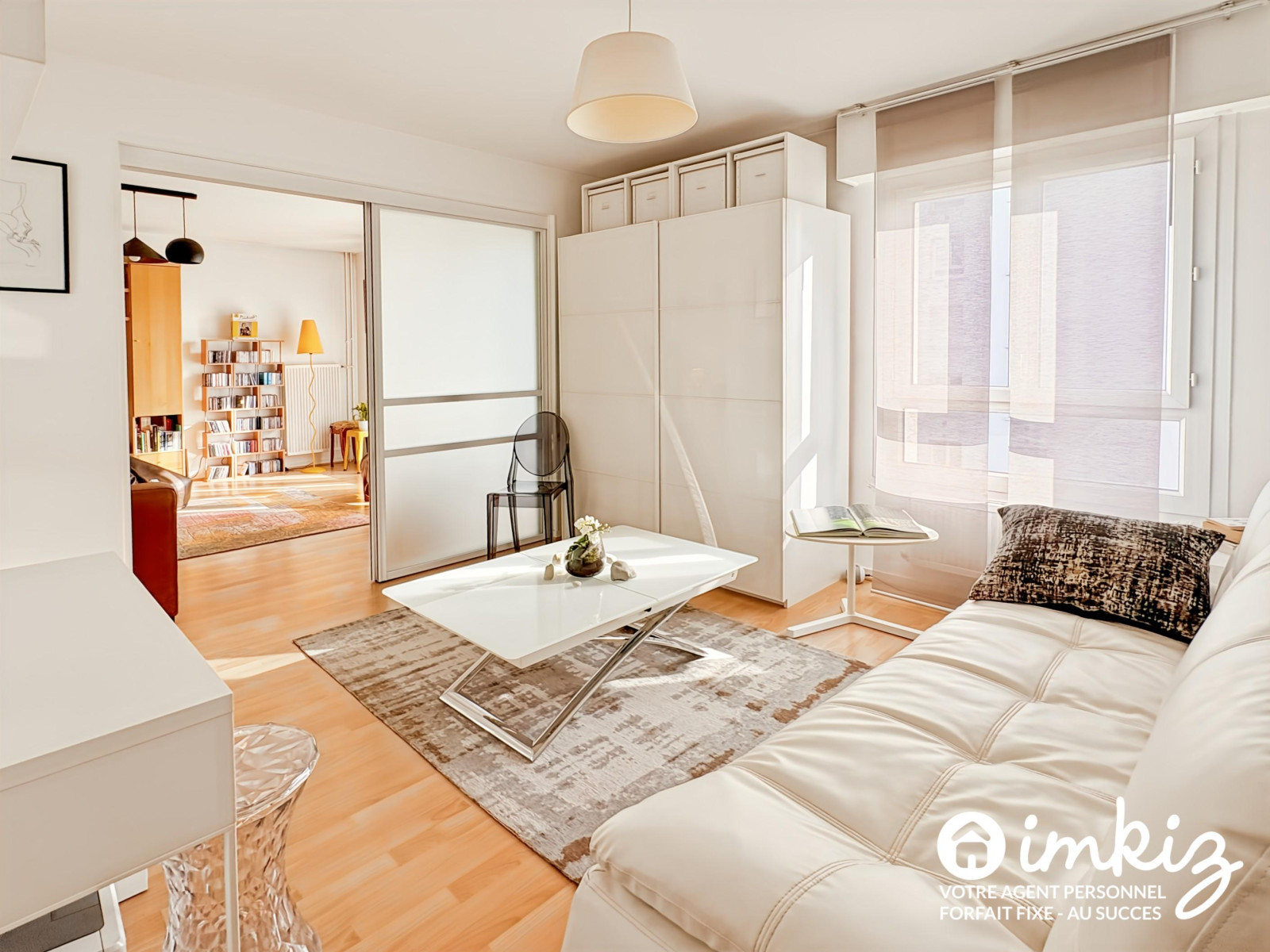 
                                                Vente
                                                 Appartement 5 pièces, balcon, parking et garage