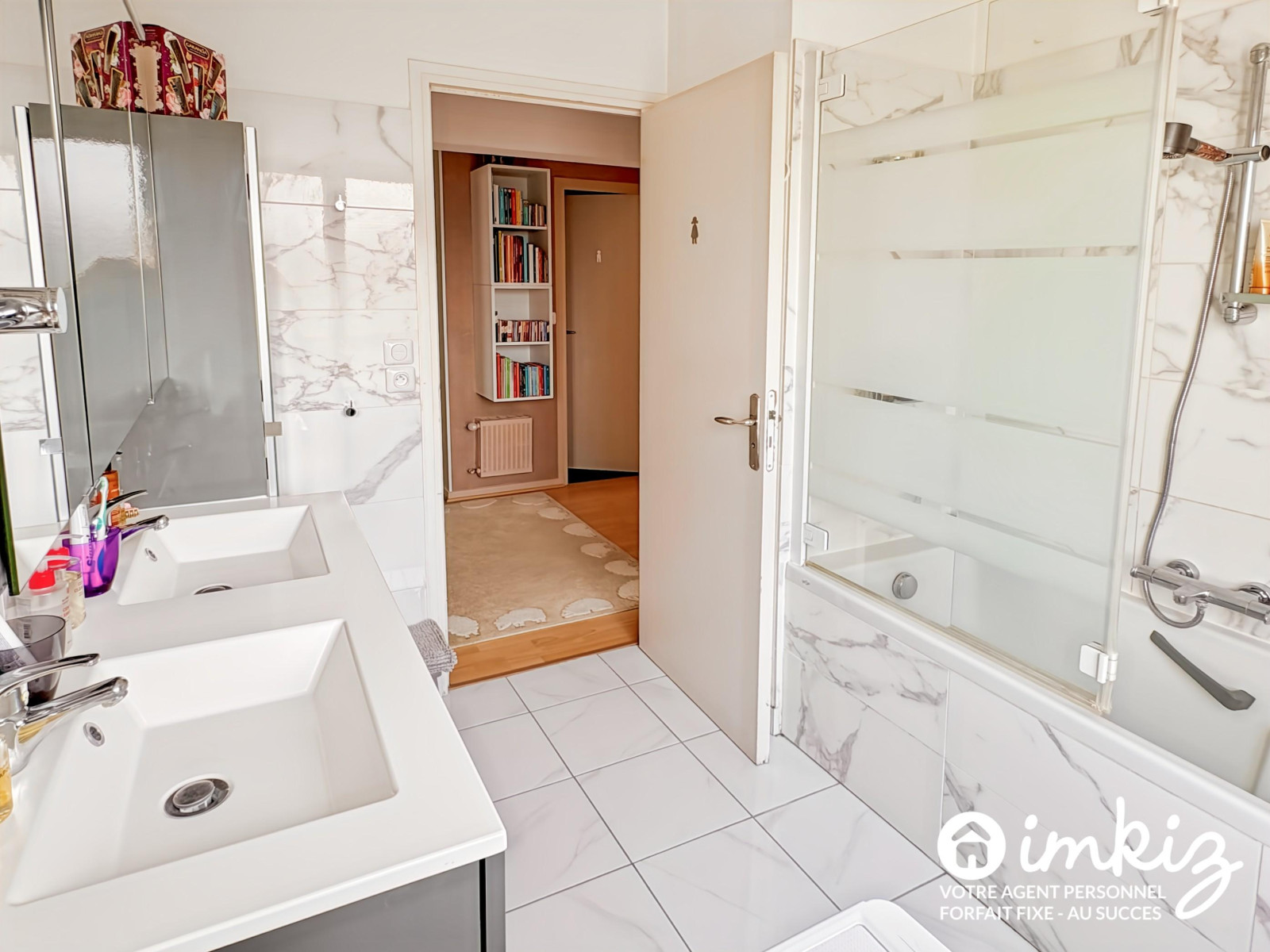 
                                                Vente
                                                 Appartement 5 pièces, balcon, parking et garage