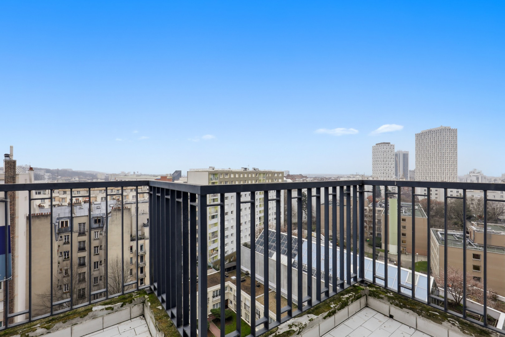 
                                                Vente
                                                 Appartement 5 pièces - Paris 20e