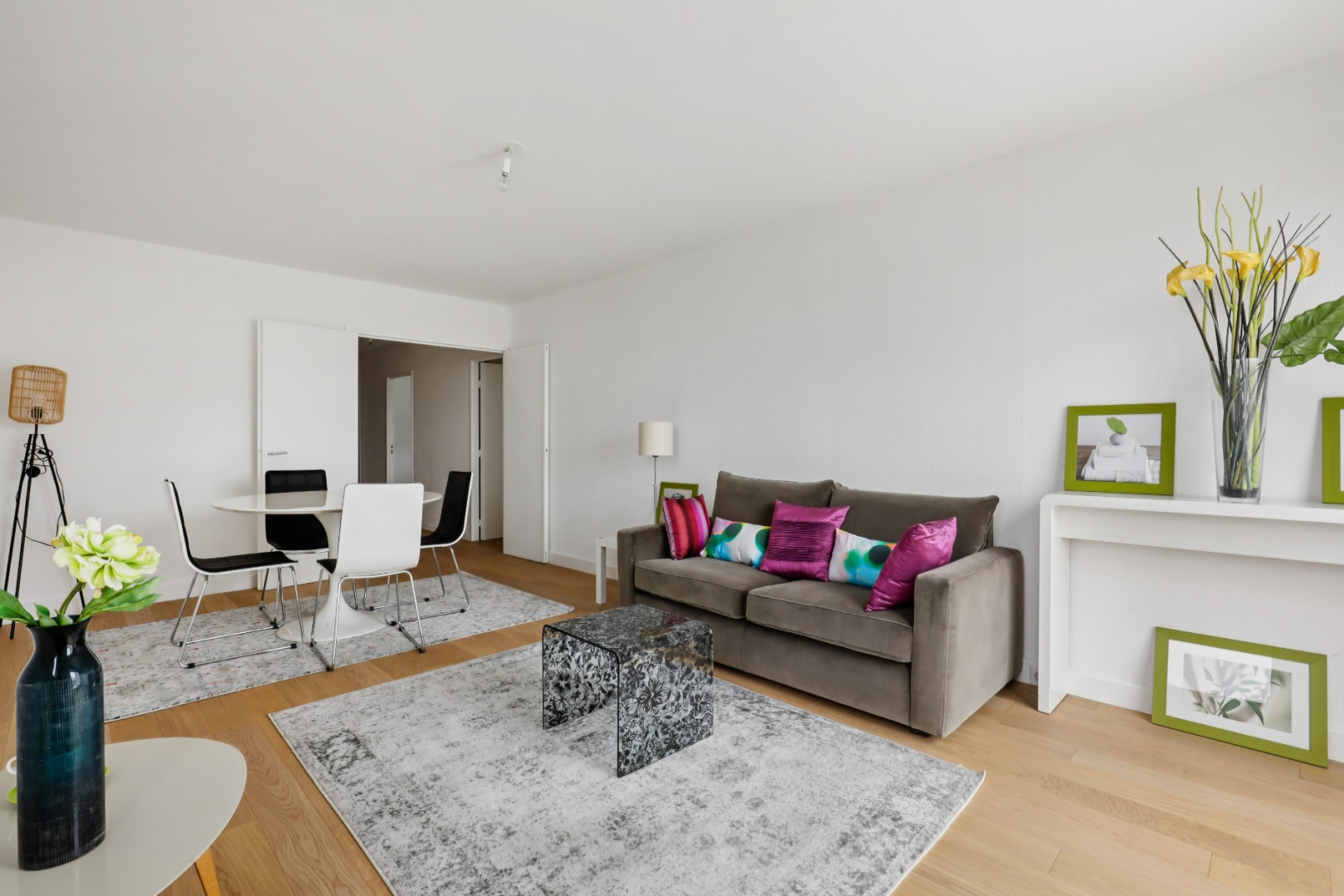 
                                                Vente
                                                 Appartement 5 pièces - Paris 20e