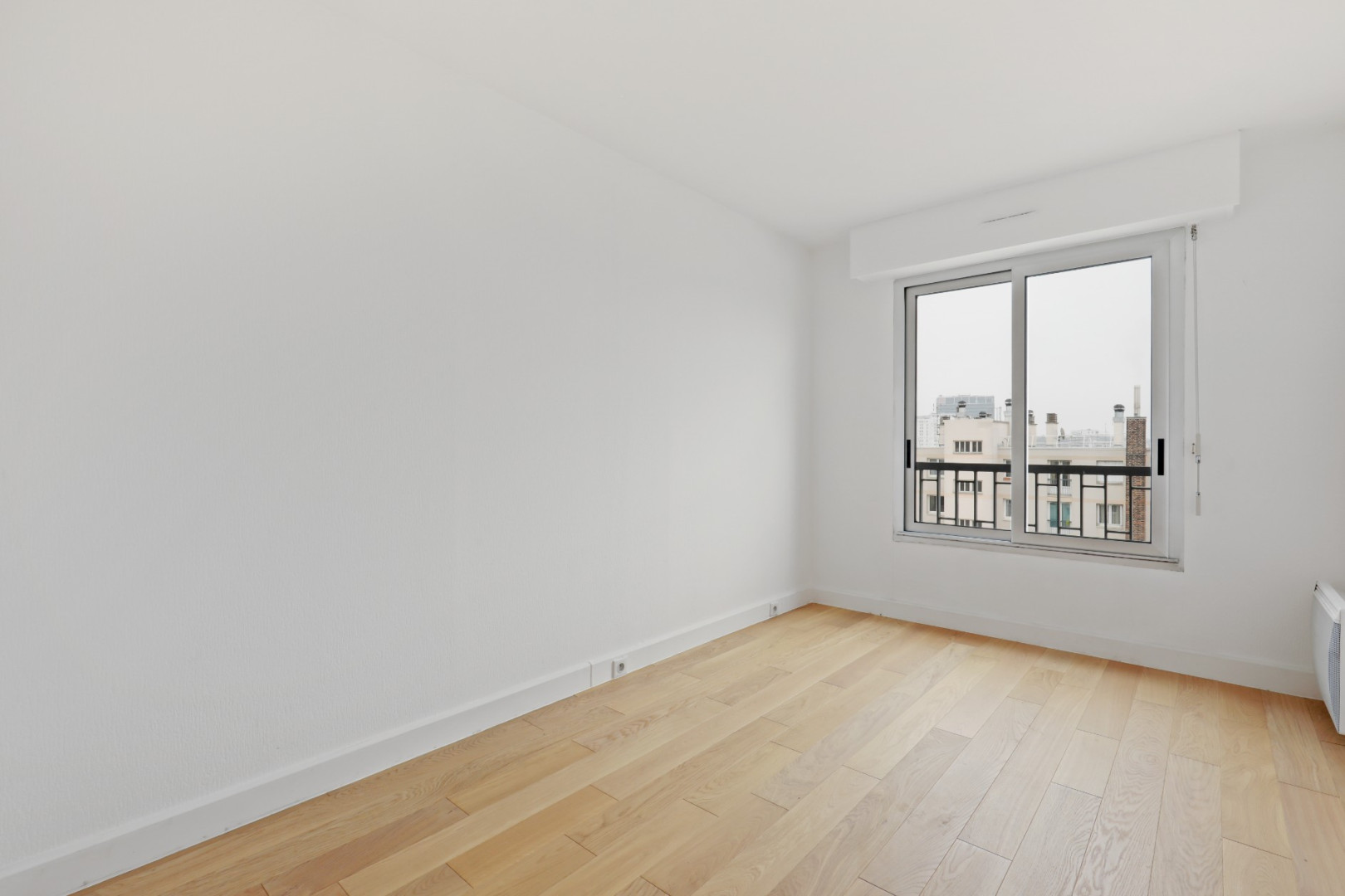 
                                                Vente
                                                 Appartement 5 pièces - Paris 20e