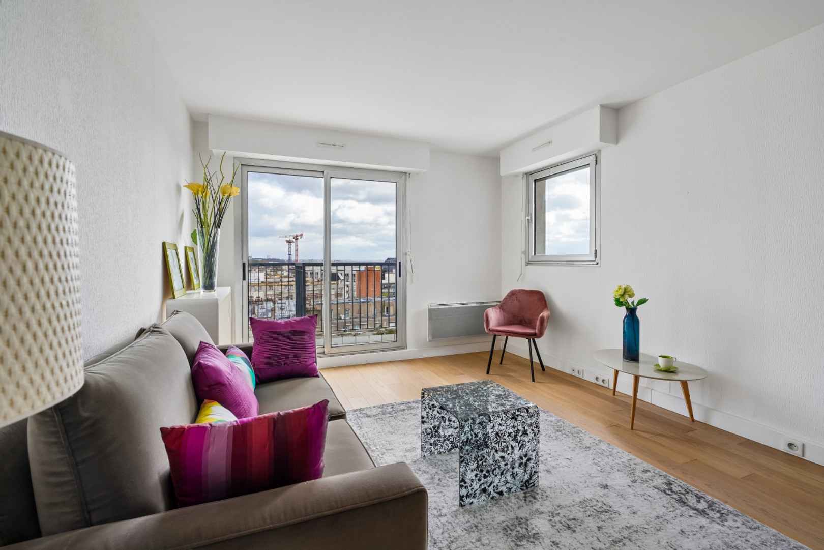 
                                                Vente
                                                 Appartement 5 pièces - Paris 20e
