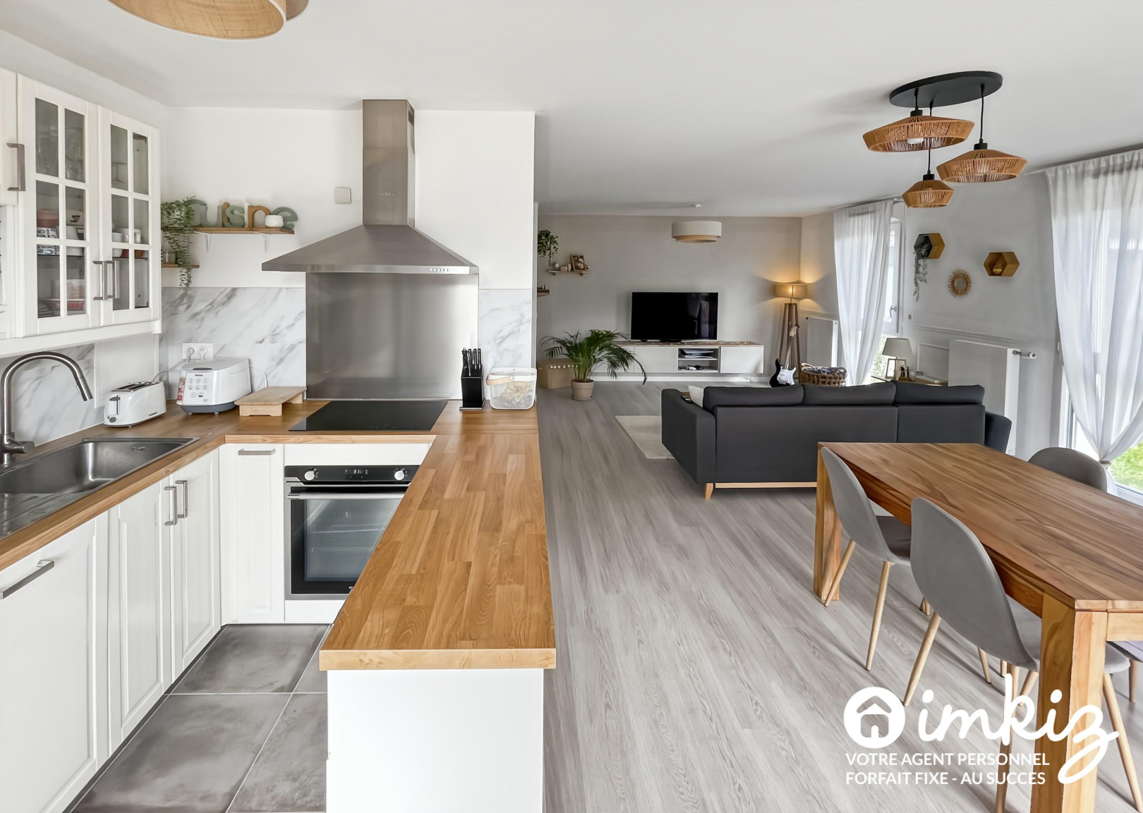 
                                                Vente
                                                 Appartement 5 pièces récent avec jardin