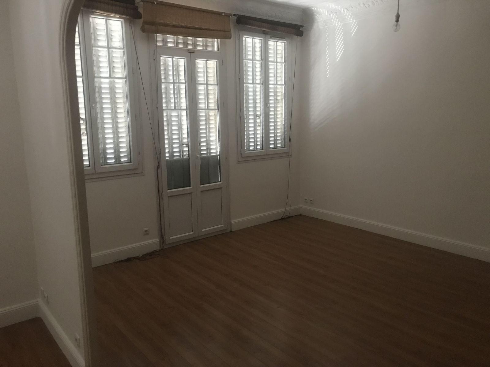 
                                                Location
                                                 Appartement 5 pièces Toulon Champ de Mars ,