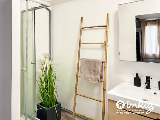 Vente
                                                 Appartement 5 pièces traversant lumineux - Rénové