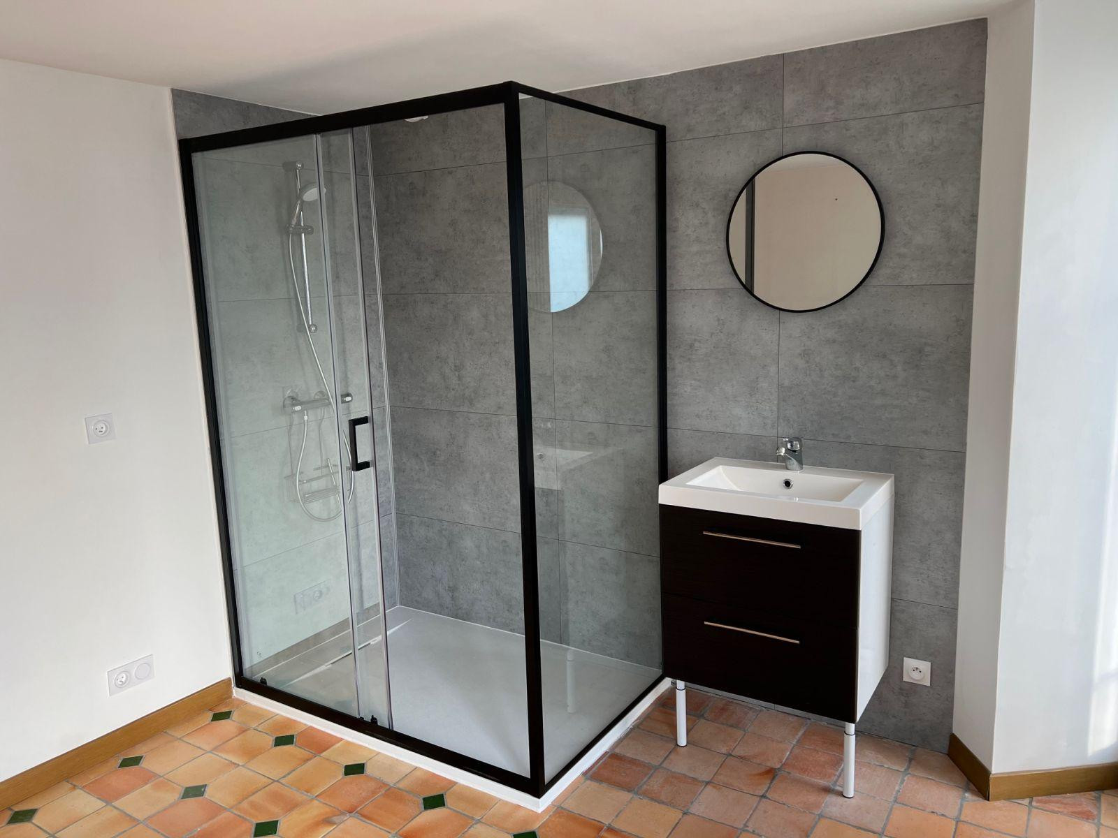 
                                                Location
                                                 Appartement 50 m2  dans maison Nantaise -Contrie