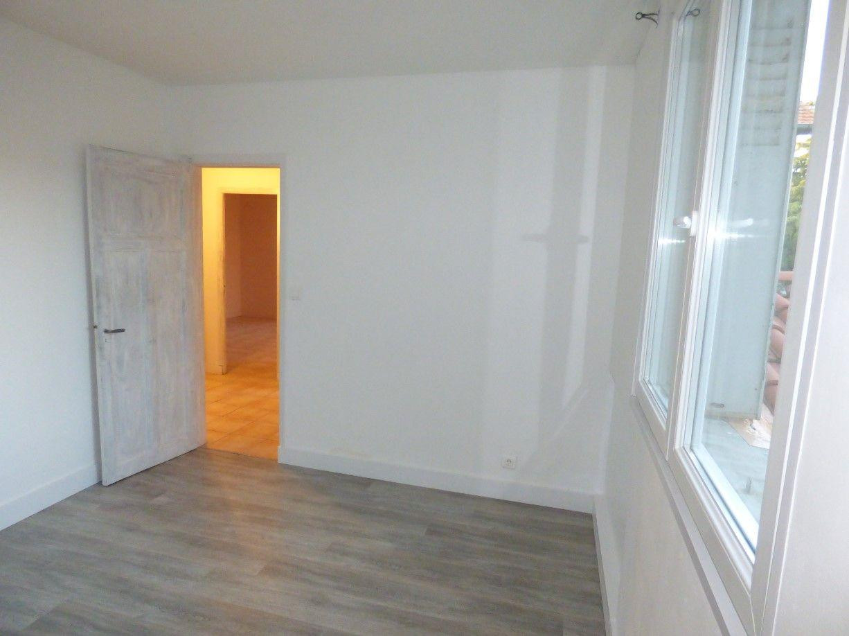 
                                                Location
                                                 Appartement 52 m2 dans maison avec entree séparée