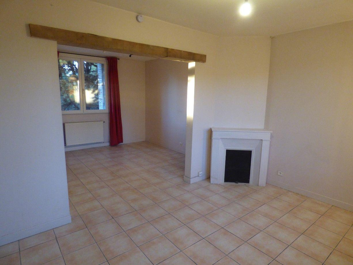 
                                                Location
                                                 Appartement 52 m2 dans maison avec entree séparée