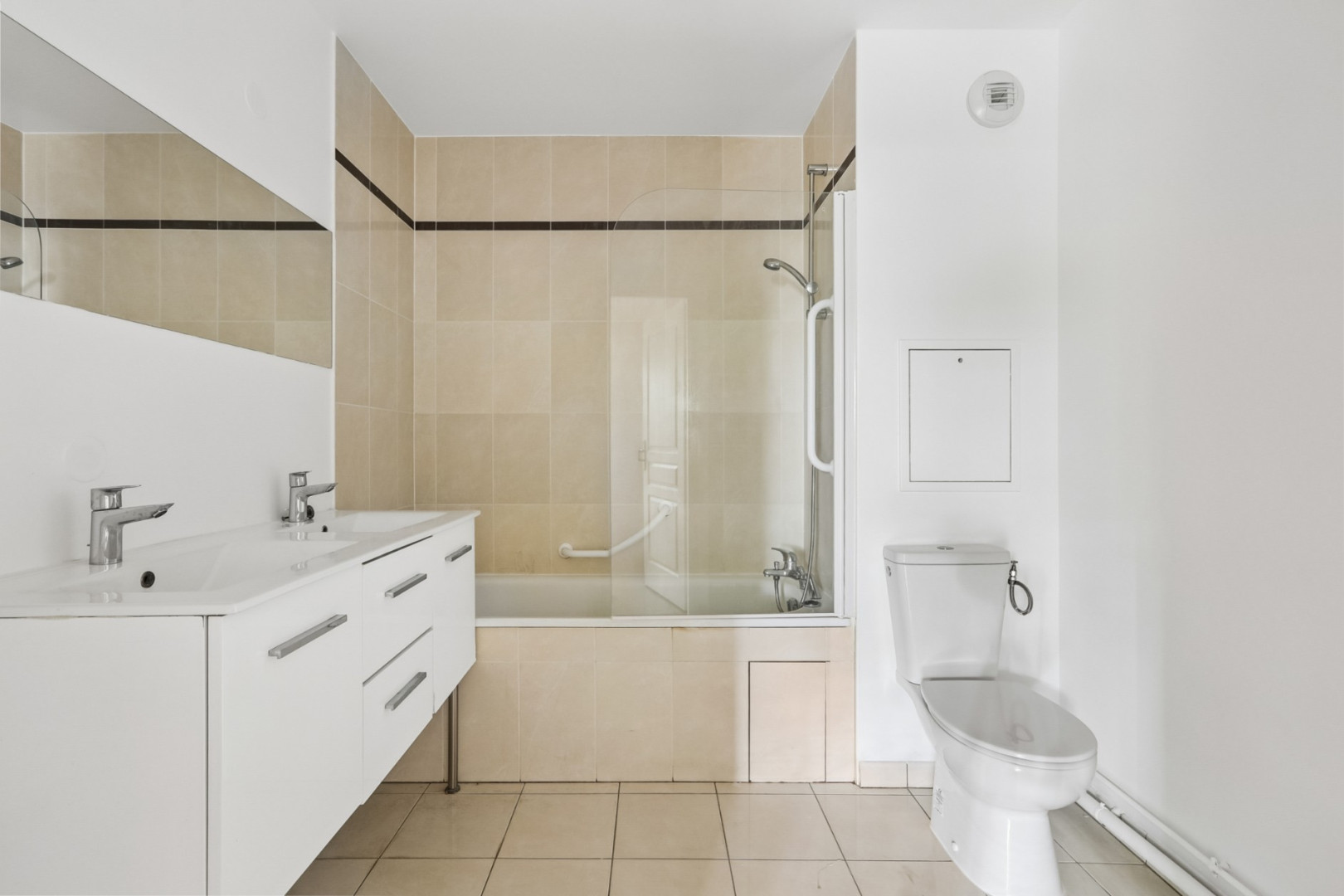 
                                                Vente
                                                 Appartement 53 m² - Le Plessis-Trévise
