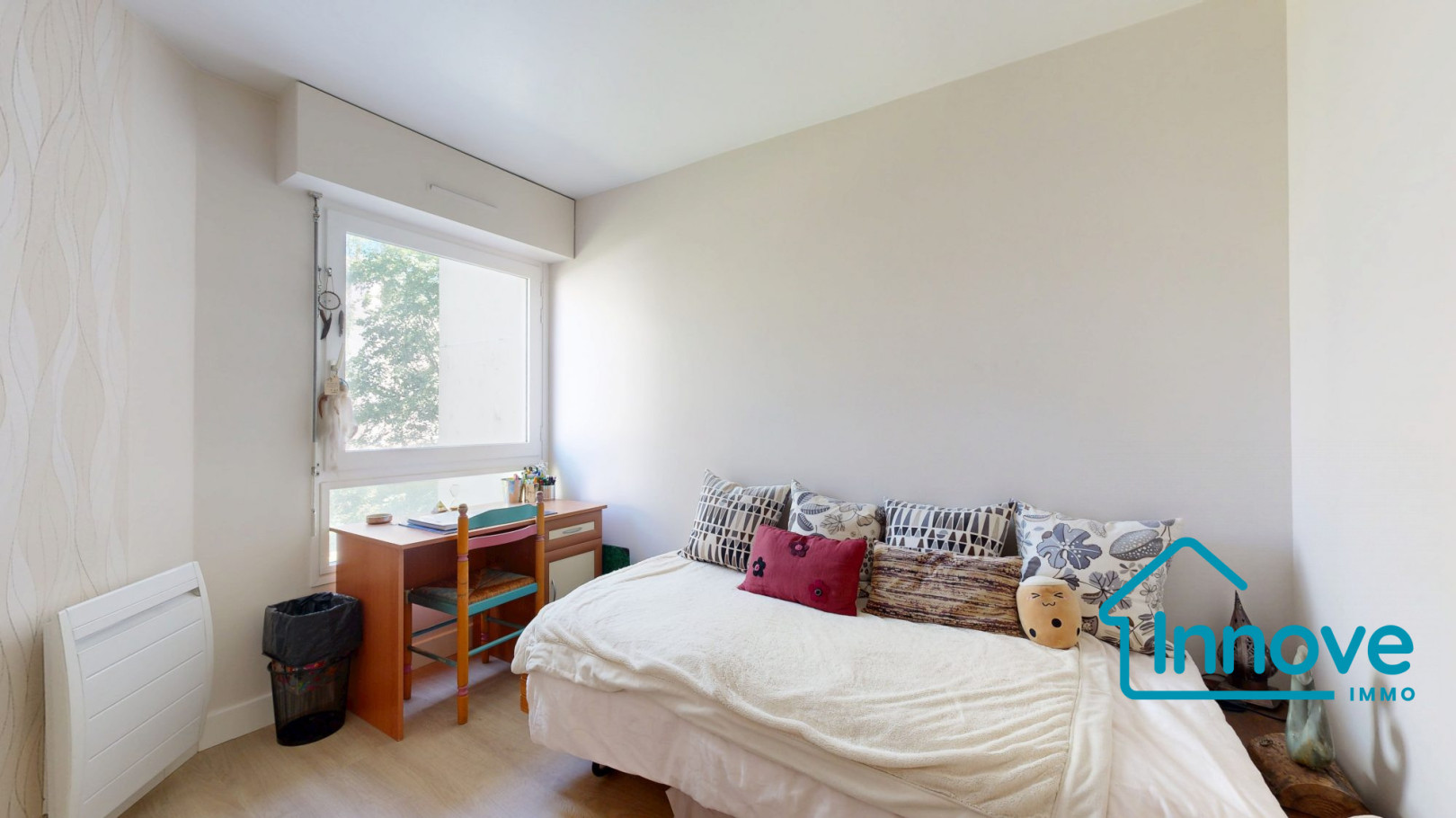 
                                                Vente
                                                 APPARTEMENT 5P - 111 m² - 2 PARKINGS - LE CHESNAY ROCQUENCOURT