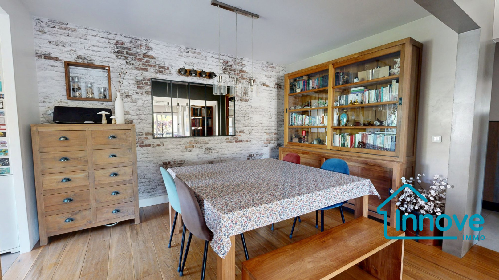 
                                                Vente
                                                 APPARTEMENT 5P - 97 m² - NOISY LE ROI