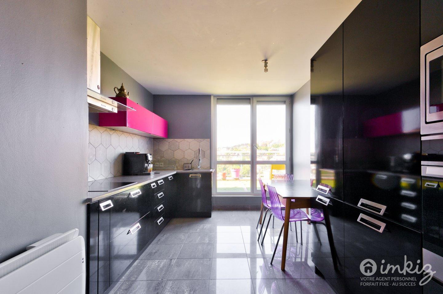 
                                                Vente
                                                 Appartement 6 pièces