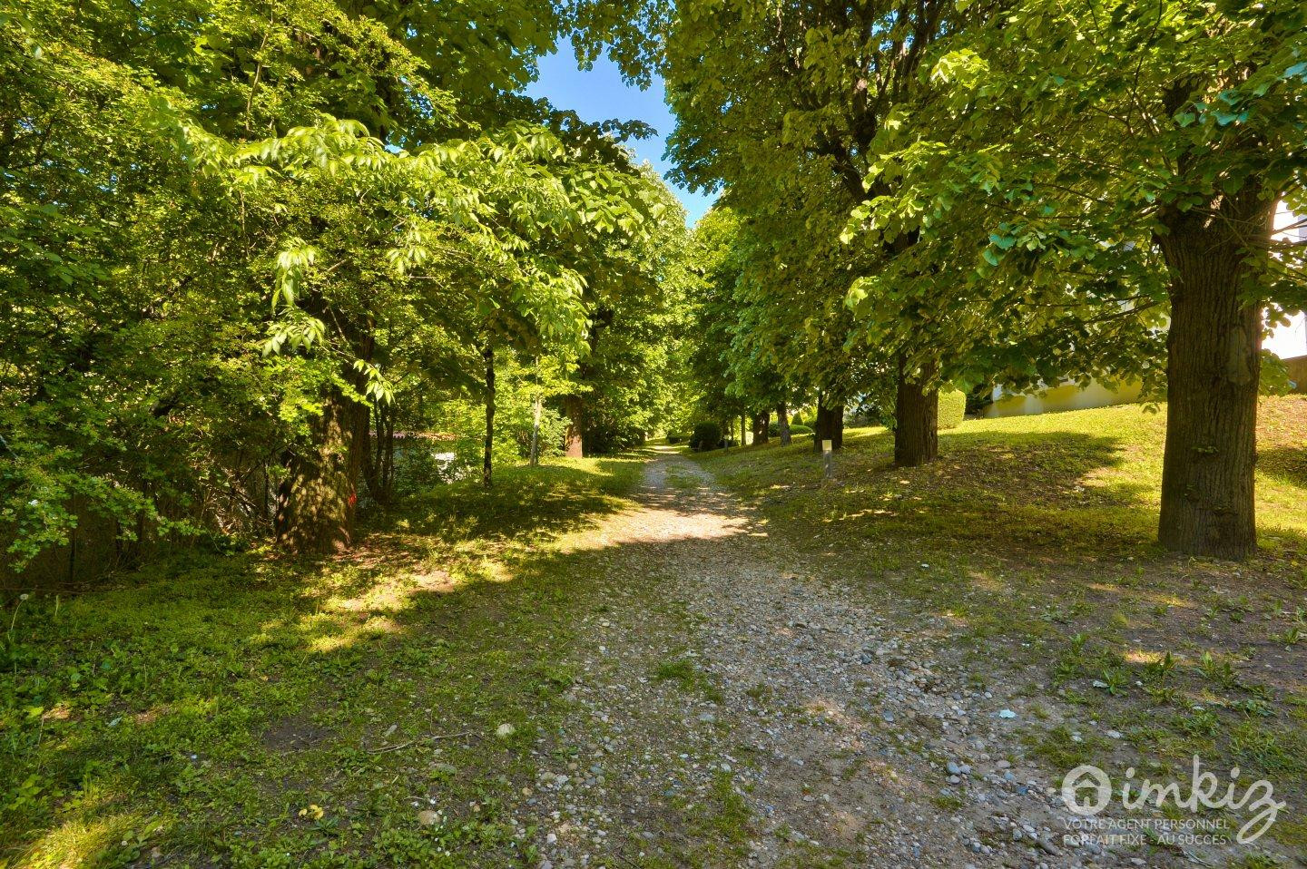 
                                                Vente
                                                 Appartement 6 pièces