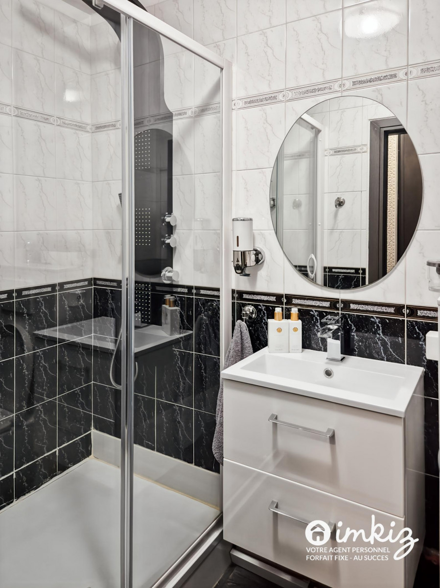 
                                                Vente
                                                 Appartement 6 pièces