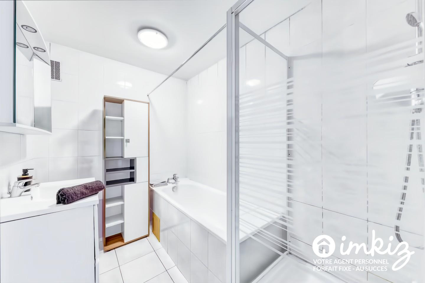 
                                                Vente
                                                 Appartement 6 pièces, ascenseur