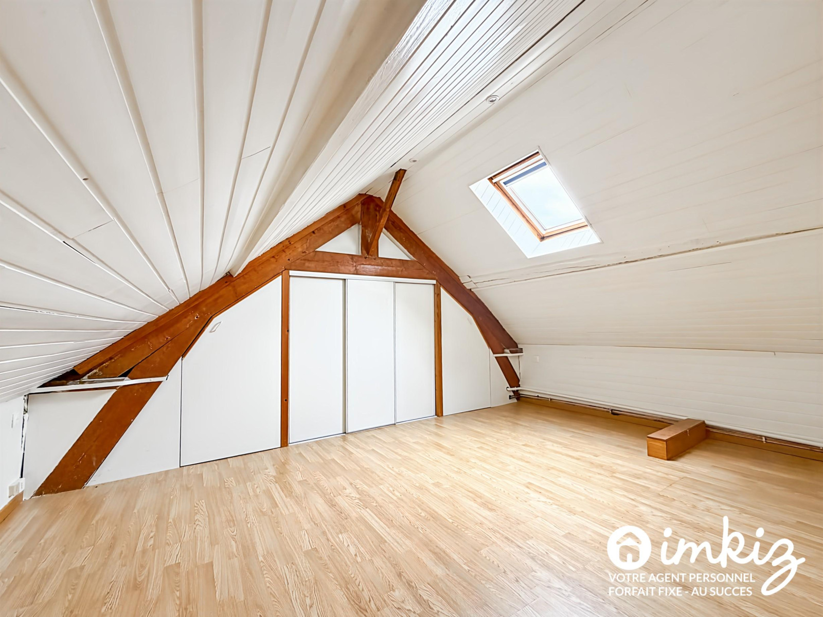 
                                                Vente
                                                 Appartement 6 pièces avec cachet