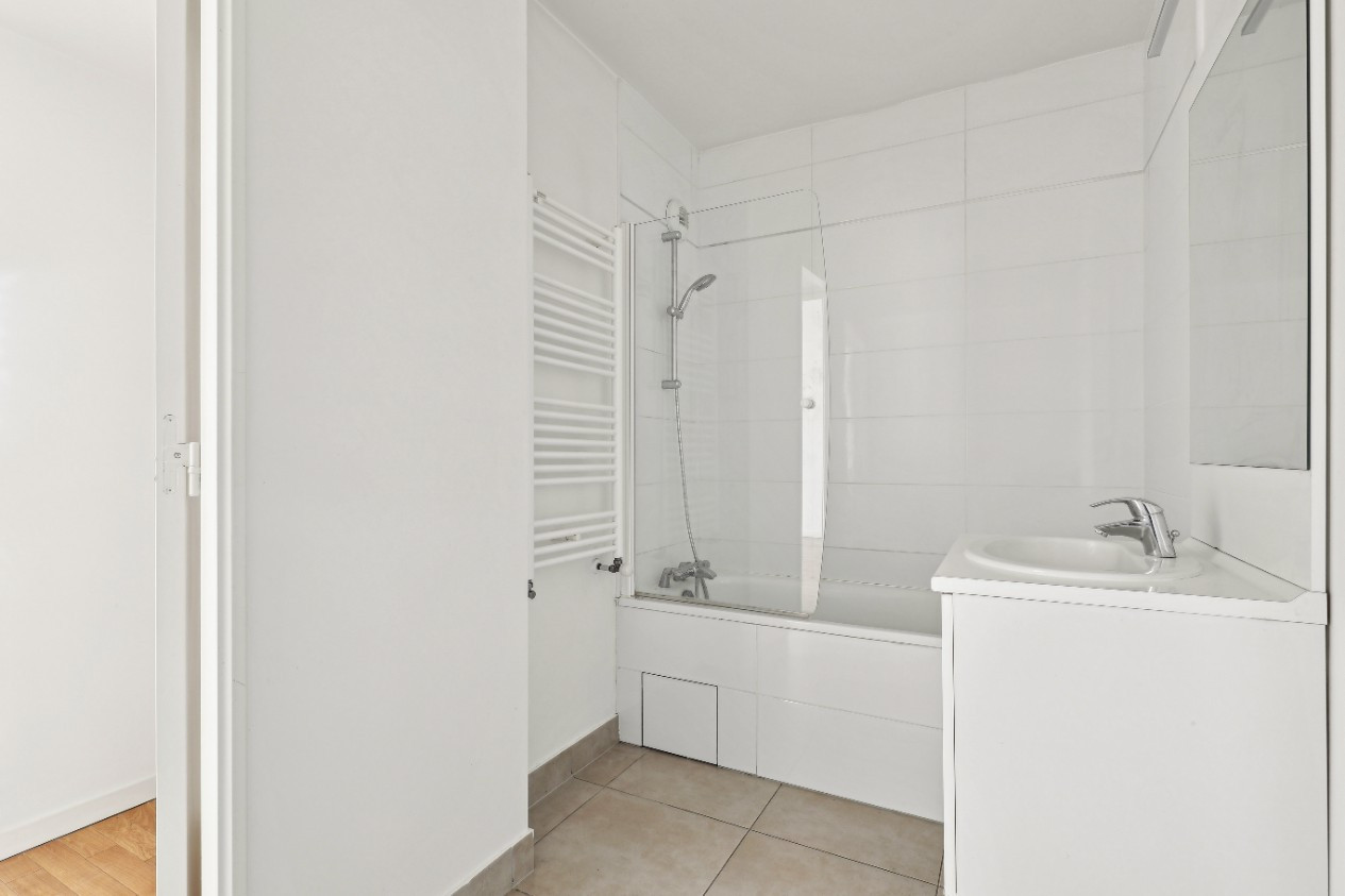 
                                                Vente
                                                 Appartement 60 m² - Montreuil