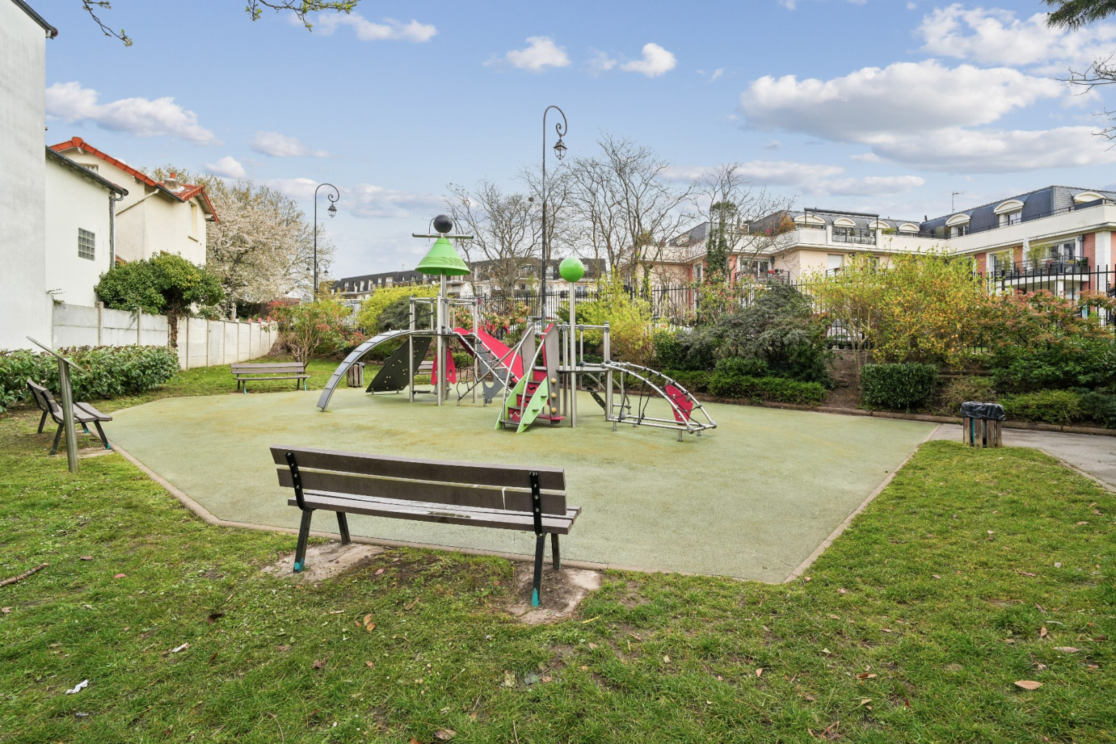 
                                                Vente
                                                 Appartement 61 m² - Neuilly-Plaisance