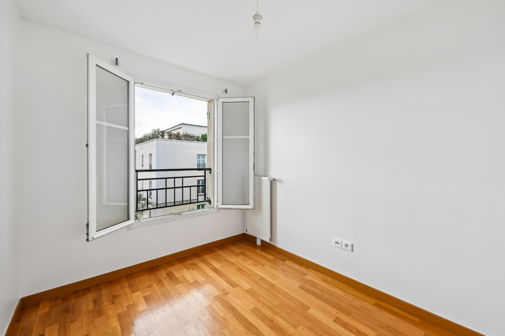 
                                                Vente
                                                 Appartement 62 m² - Le Plessis-Trévise