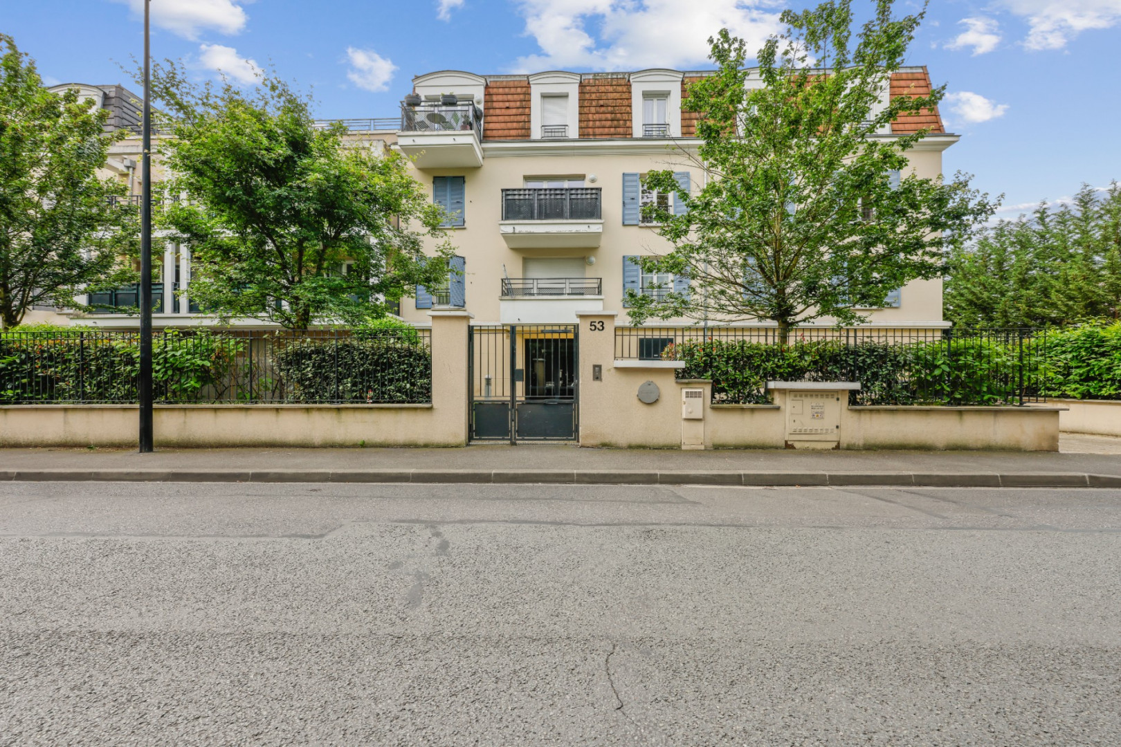 
                                                Vente
                                                 Appartement 62 m² - Le Plessis-Trévise