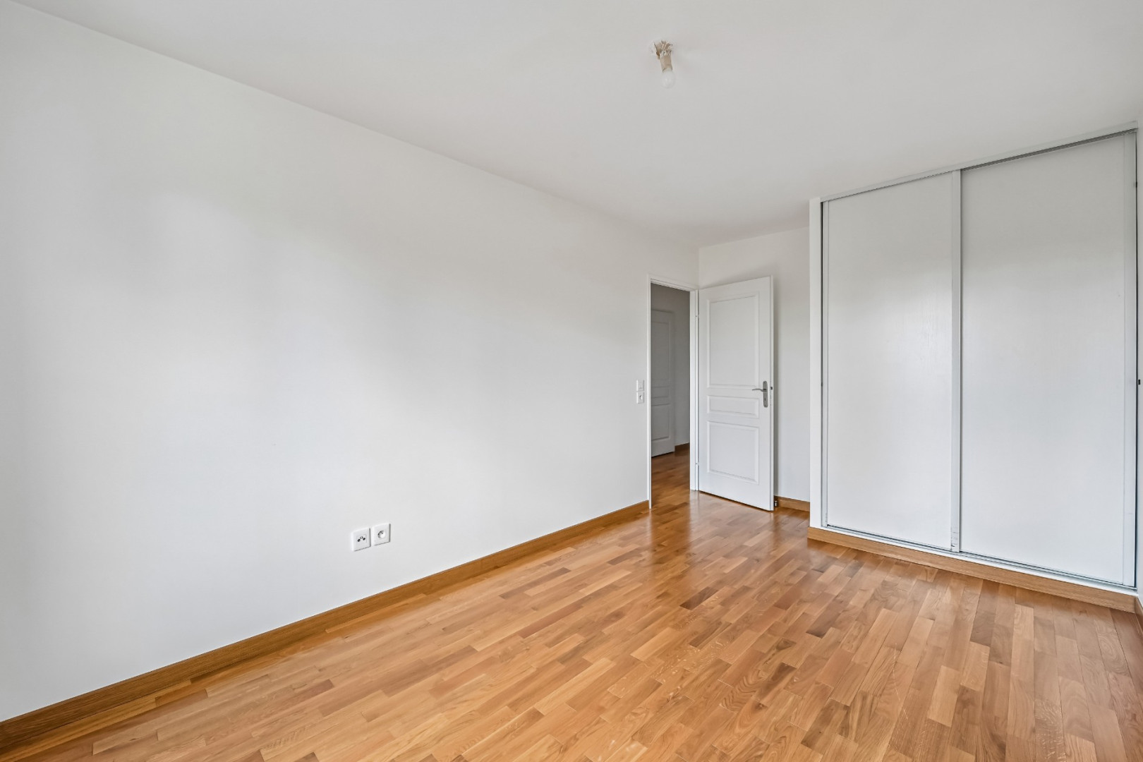 
                                                Vente
                                                 Appartement 62 m² - Le Plessis-Trévise