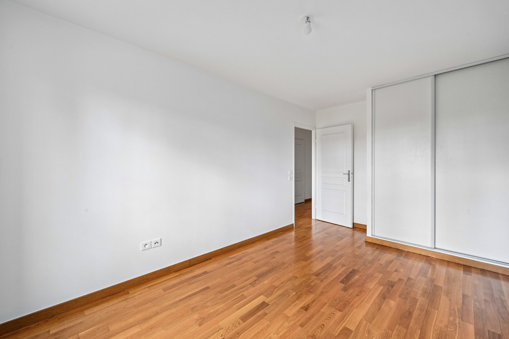 
                                                Vente
                                                 Appartement 62 m² - Le Plessis-Trévise