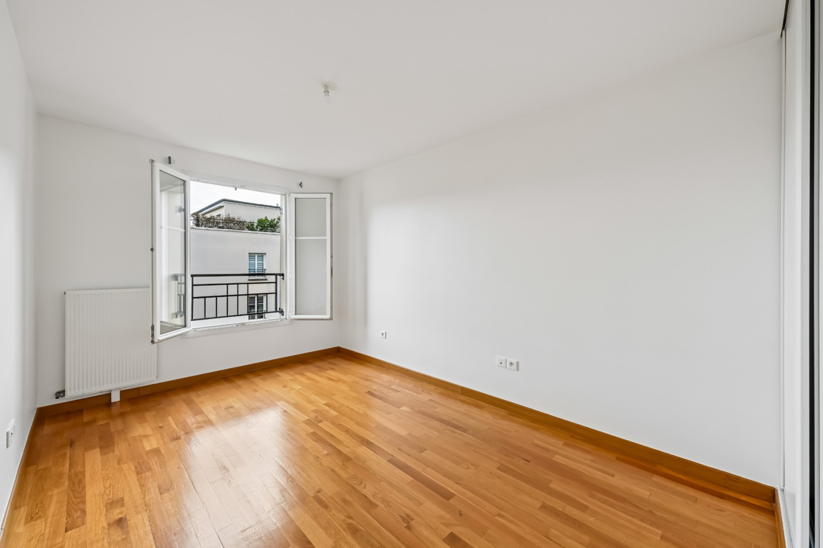 
                                                Vente
                                                 Appartement 62 m² - Le Plessis-Trévise