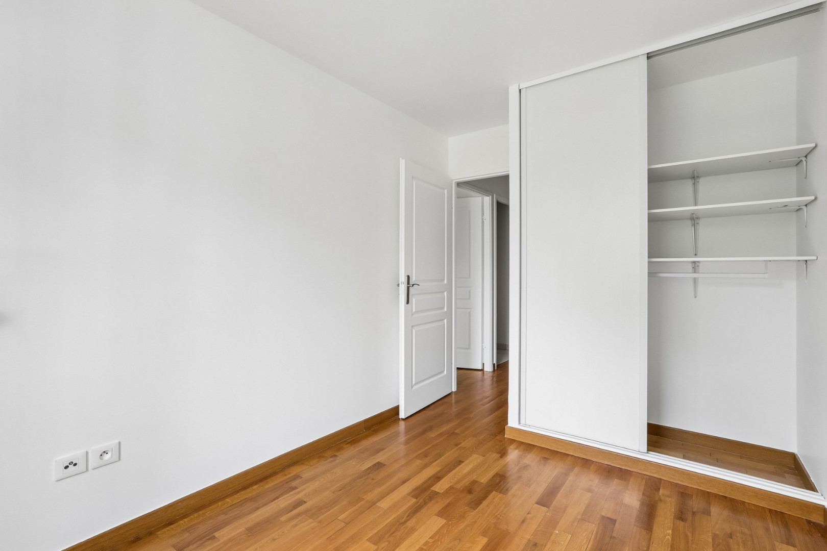 
                                                Vente
                                                 Appartement 63 m² - Le Plessis-Trévise