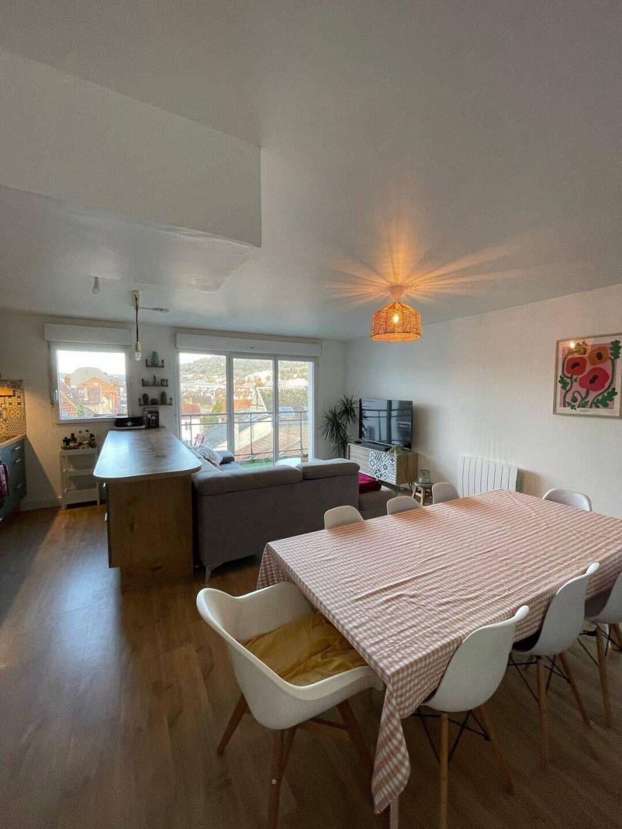 
                                                Location
                                                 Appartement 63m2 Quartier Préfecture