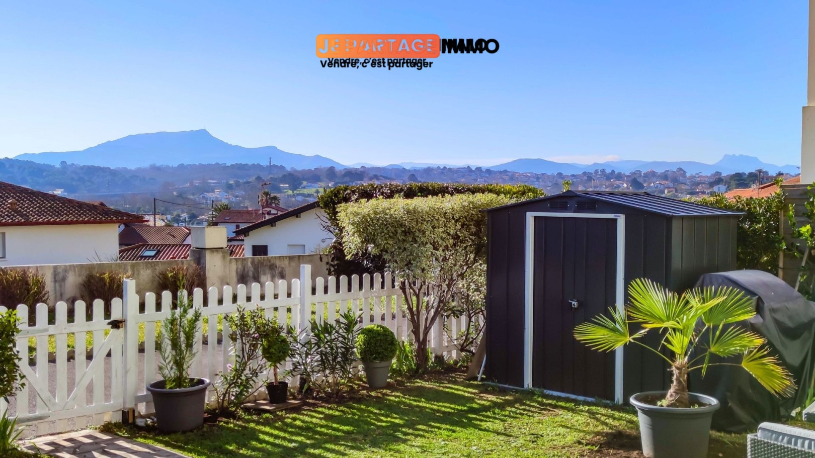 
                                                Vente
                                                 Appartement · 64 m² · 3 pièces