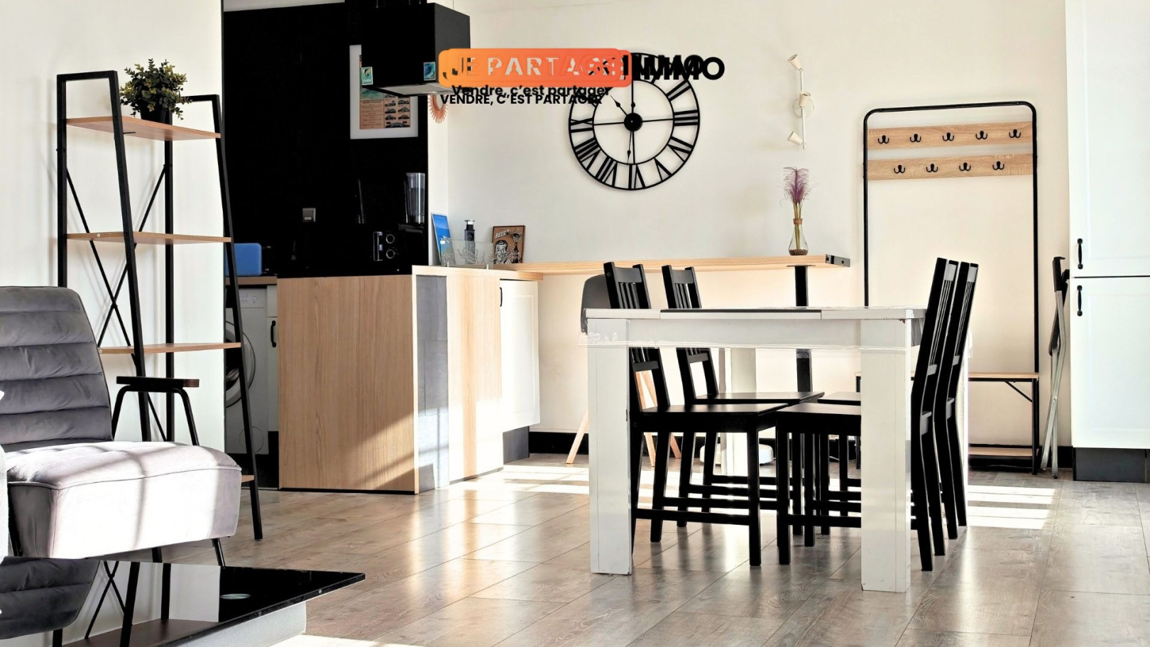 
                                                Vente
                                                 Appartement · 64 m² · 3 pièces