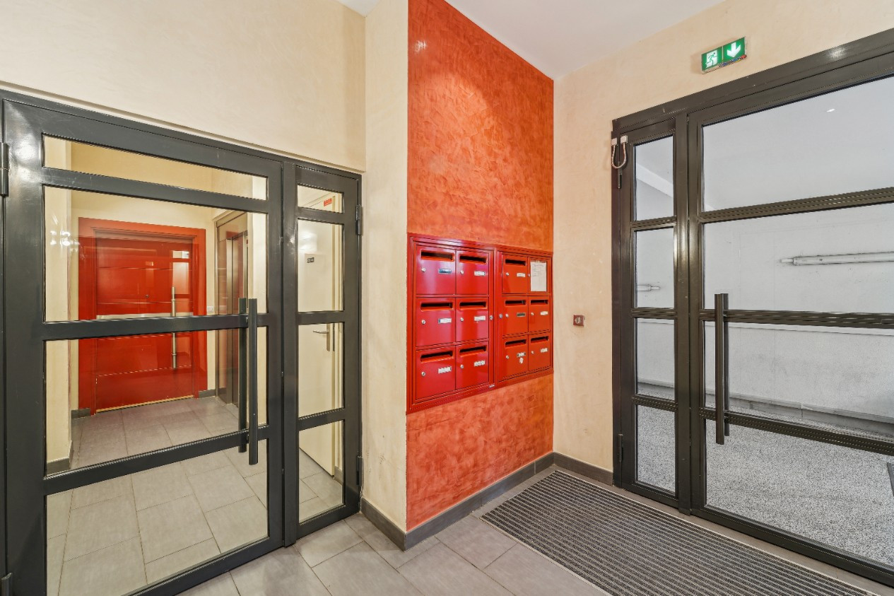 
                                                Vente
                                                 Appartement 67 m² - Clichy