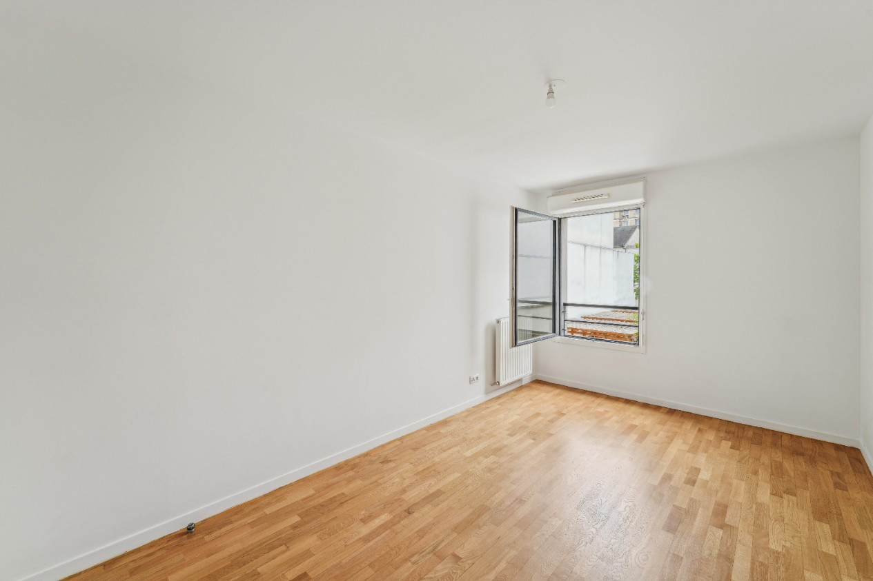 
                                                Vente
                                                 Appartement 67 m² - Clichy