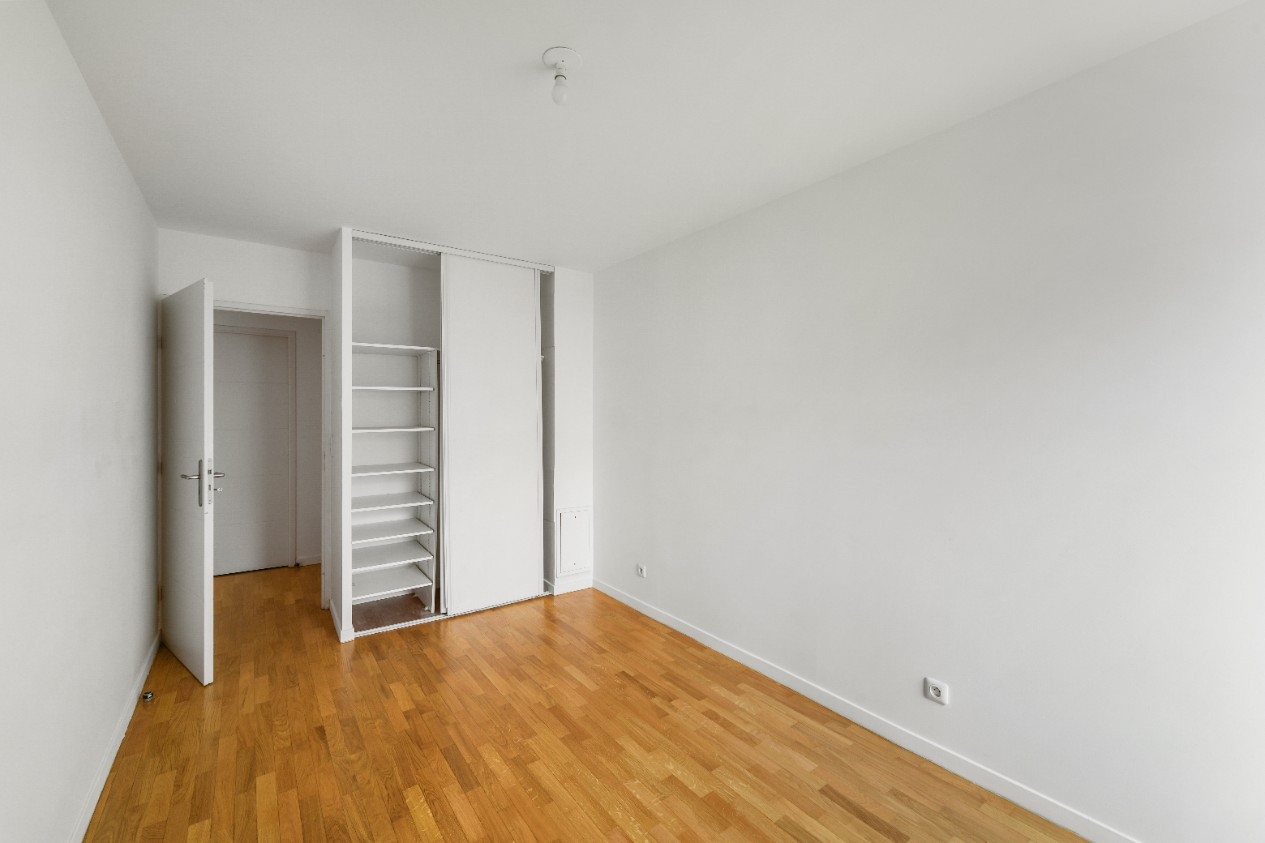
                                                Vente
                                                 Appartement 67 m² - Clichy
